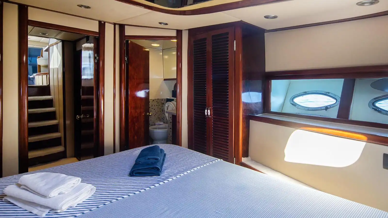 L ESTATE YACHT